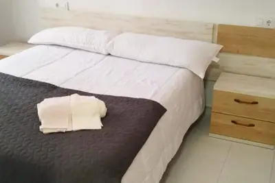 Image de Charming 1-bedroom apartment in excellent location in Torrevieja with WiFi, Ac