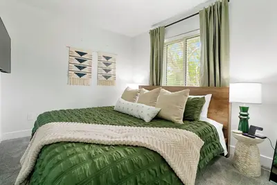 Image de Cozy 4br|2ba Home in Arvada with Game Lounge, Garage, Laundry & Outdoor Seating