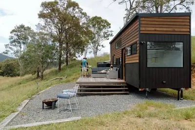Image de The Cabin@Kc - Brand New Tiny Home Nestled on 60 Pristine Acres.