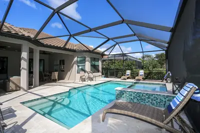 Image de Beautiful Fully Furnished Pool Home, Great Location And Near Coconut Point Mall