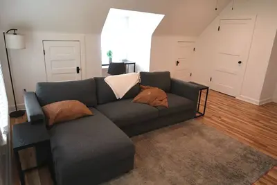 Image de Cozy Mid-term Haven for Nurses and traveling professionals in Kansas City!