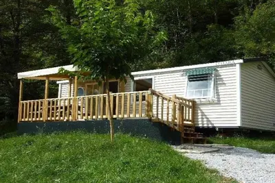Image de Camping 3 étoiles - Piscine  - ccbaddg