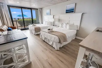 Image de Updated 1br Direct Oceanfront, First Level, Pools!