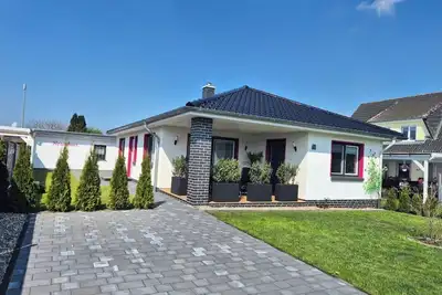 Image de Welcome to the \"Rosenhaus🌹\" directly by the forest, Baltic Sea and Bodden coast, barrier-free
