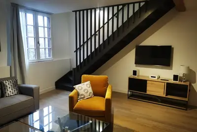 Image de Duplex 90 m2 hyper centre, tout équipé, idéal pour les familles.