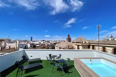 Image de 2a Leyenda del Hereje - Luxurious studio for 2 Seville