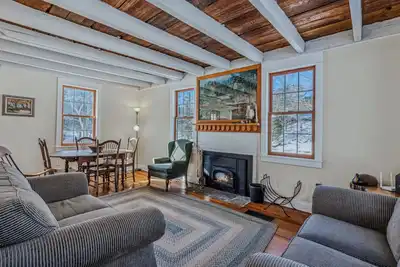 Image de Historic Charm, Located On the River - Rustic Chic