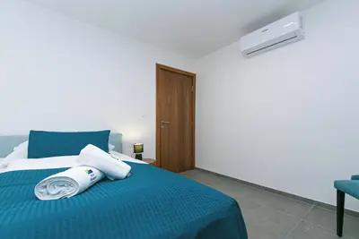 Image de Brela 15, Majestic 3b