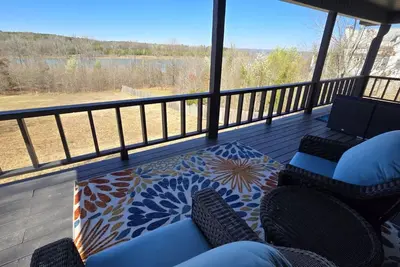 Image de Lakefront Escape