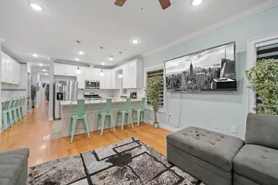 Image de *New | Skyline Haven: Luxury | 15 mins to Nyc