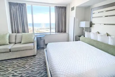 Image de Oceanview Comfy Queen Boardwalk Gem