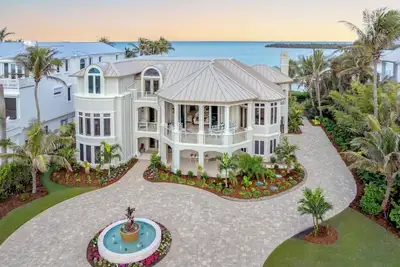 Image de Gulf to Bay Unparalled Stunning Luxury Home