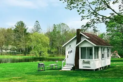 Image de Cozy studio cottage in Bar Harbor - Kitchen, Ac, Wi-Fi & Fireplace