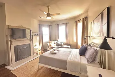 Image de The Historic Darling House + Hot tub in Downtown Savannah! Great for Groups!