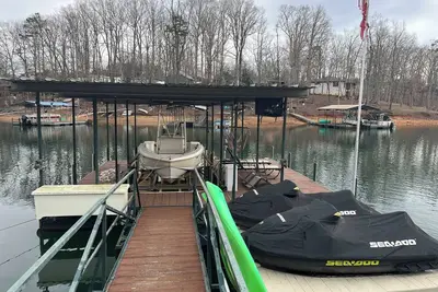 Image de The Hartwell Hideaway: Cozy Lakefront Bungalow