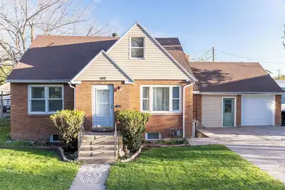 Image de Charming 2-bedroom bungalow in Logan with Fast WiFi. Enjoy your stay