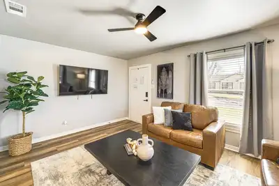 Image de Walk to At&T Stadium: Home w/ Patio & Bbq