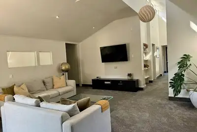 Image de 5 bed house centre of Havelock