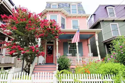 Image de Cottage At 37 Jackson hosted by Homestead Real Estate