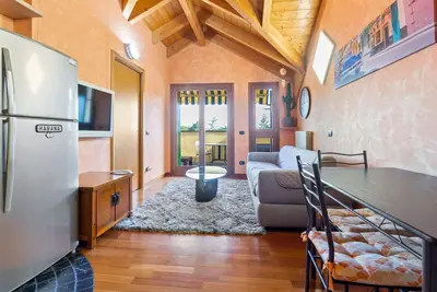 Image de Appartement \"Orange House\" avec vue sur les montagnes, terrasse privée et Wi-Fi