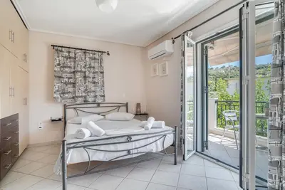 Image de Studio 'Alexandros 2 Guests A' avec vue montagne, Wi-Fi et climatisation