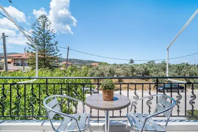 Image de Appartement 'Alexandros Studio' avec vue sur les montagnes, Wi-Fi et climatisation