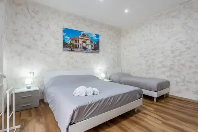 Image de Appartement \"Oreto Central\" avec balcon, Wi-Fi et climatisation