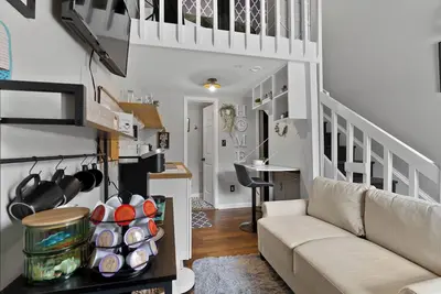 Image de Bright & Cozy Raleigh Spot