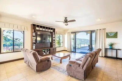 Villa Cielo by Jacó luxury home with pool