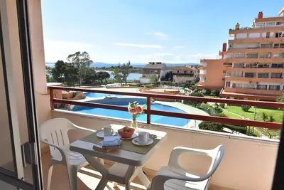 Image de Découvrez le confort et la tranquillité de ce studio cosy à Roses!