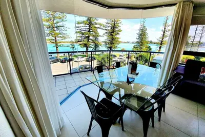 Image de Cerulean Beachfront Apartment - Unit 3