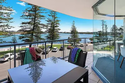 Image de Cerulean Beachfront Apartment - Unit 5