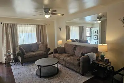 Image de Mid-Century Modern \nCharm in Steubenville