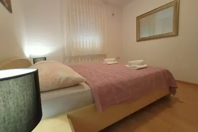 Image de Appartement de deux chambres avec la terrasse Vir (A-24066-b)