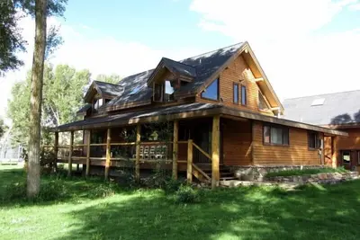 Image de 5 Br\/3. 5 Bath Gunnison Valley Home on the River between 2 ski areas, 4 wheeling