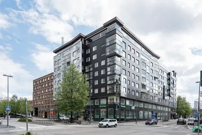 Image de 1br & Balcony next to Railway Station in Downtown