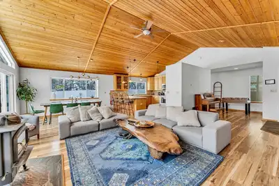 Image de Soda Springs Getaway with River & Lake Access