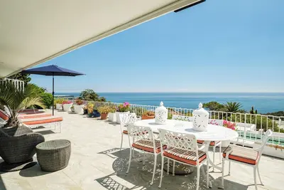 Image de 3bed with Indoor Pool and Sea Views The Sanctuary