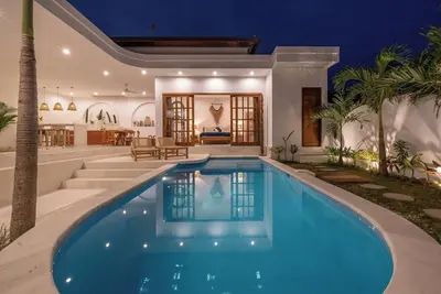 Image de New Modern & Luxury 3 Br - Central Canggu Beach