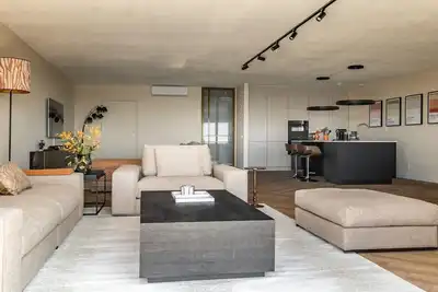 Image de Appartement moderne à La Haye avec vue sur la marina