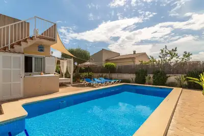 Image de Villa en Espagne près de la plage avec piscine