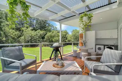 Image de Cockatoo - Sleeps 5, Pet Friendly, Luxe Riverside Retreat