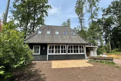 Image de Appartement moderne avec terrasse.