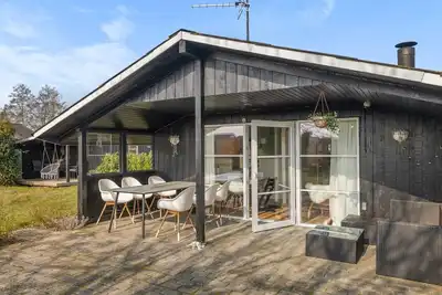 Image de \"Justina\" - 200m from the sea by Interhome