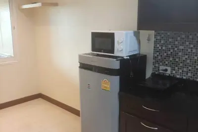 Image de Stylish 1-Bed Condo in Ari