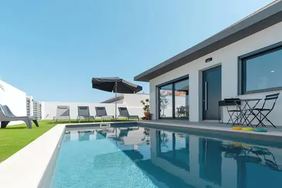 Image de Tequila House - Luxury House In Portugal - Villa with private Swimming Pool