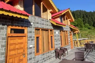 Image de Abhishek Homestay: Your Cozy Retreat Amid Shoja's Scenic Serenity