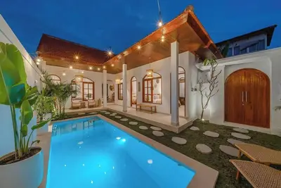 Image de New Tropical & Modern 3br Central - Beach Canggu