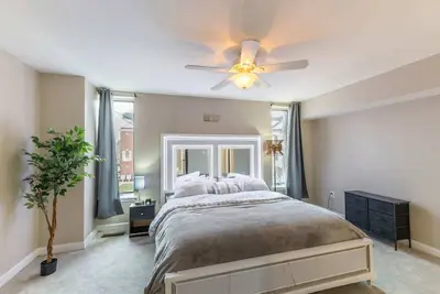 Modern 3br Retreat with Bbq & Smart Tv!