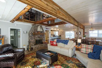 Image de Waterfront -2025 Nfl Draft Rental on Shawano Lake